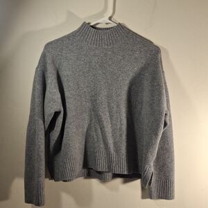 Uniqlo Women's Heather Gray Mock Turtleneck Cropped Sweater Size S